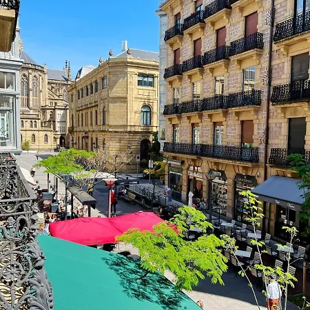 Heart Of Midtown ⎮⎮ 5 Balconies⎮⎮walk Score 99 San Sebastian